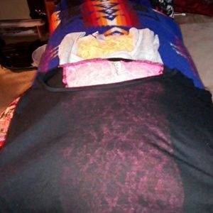 Lot of 2 t-shirts $3 must be bundled